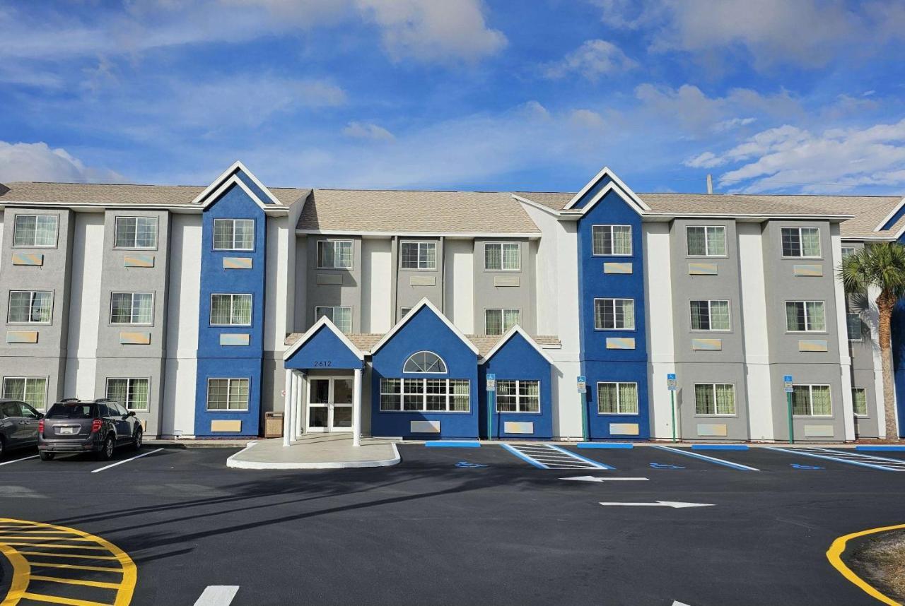 Microtel Inn & Suites By Wyndham Bushnell Eksteriør billede