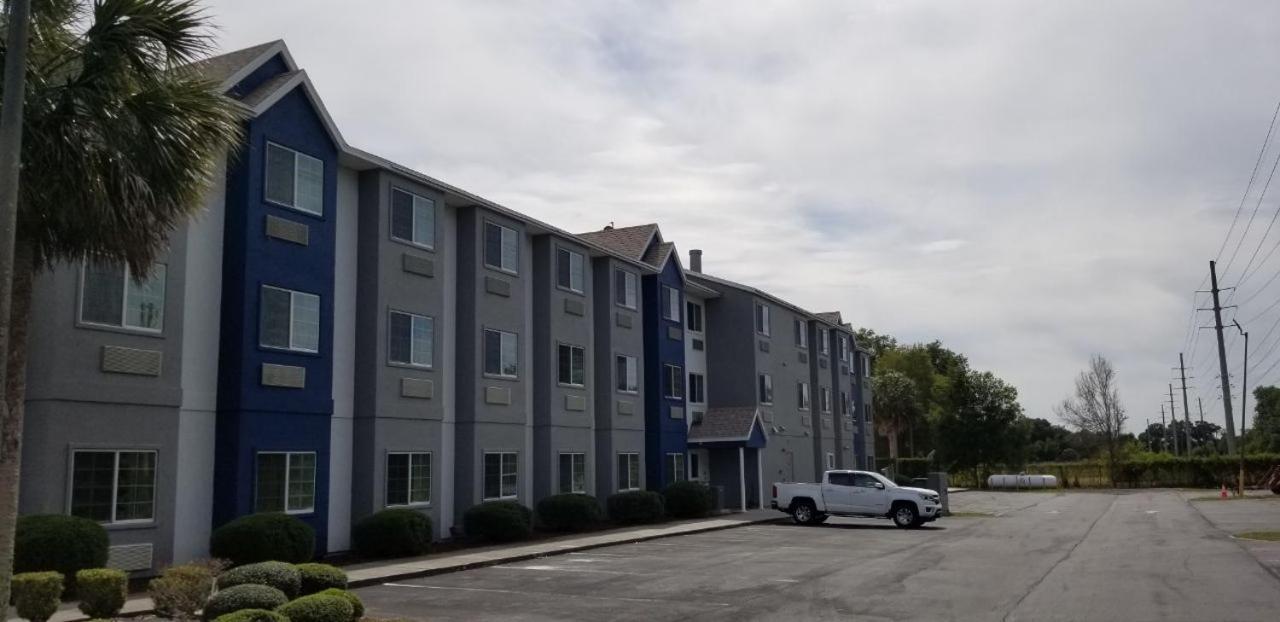 Microtel Inn & Suites By Wyndham Bushnell Eksteriør billede