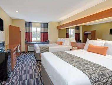 Microtel Inn & Suites By Wyndham Bushnell Eksteriør billede